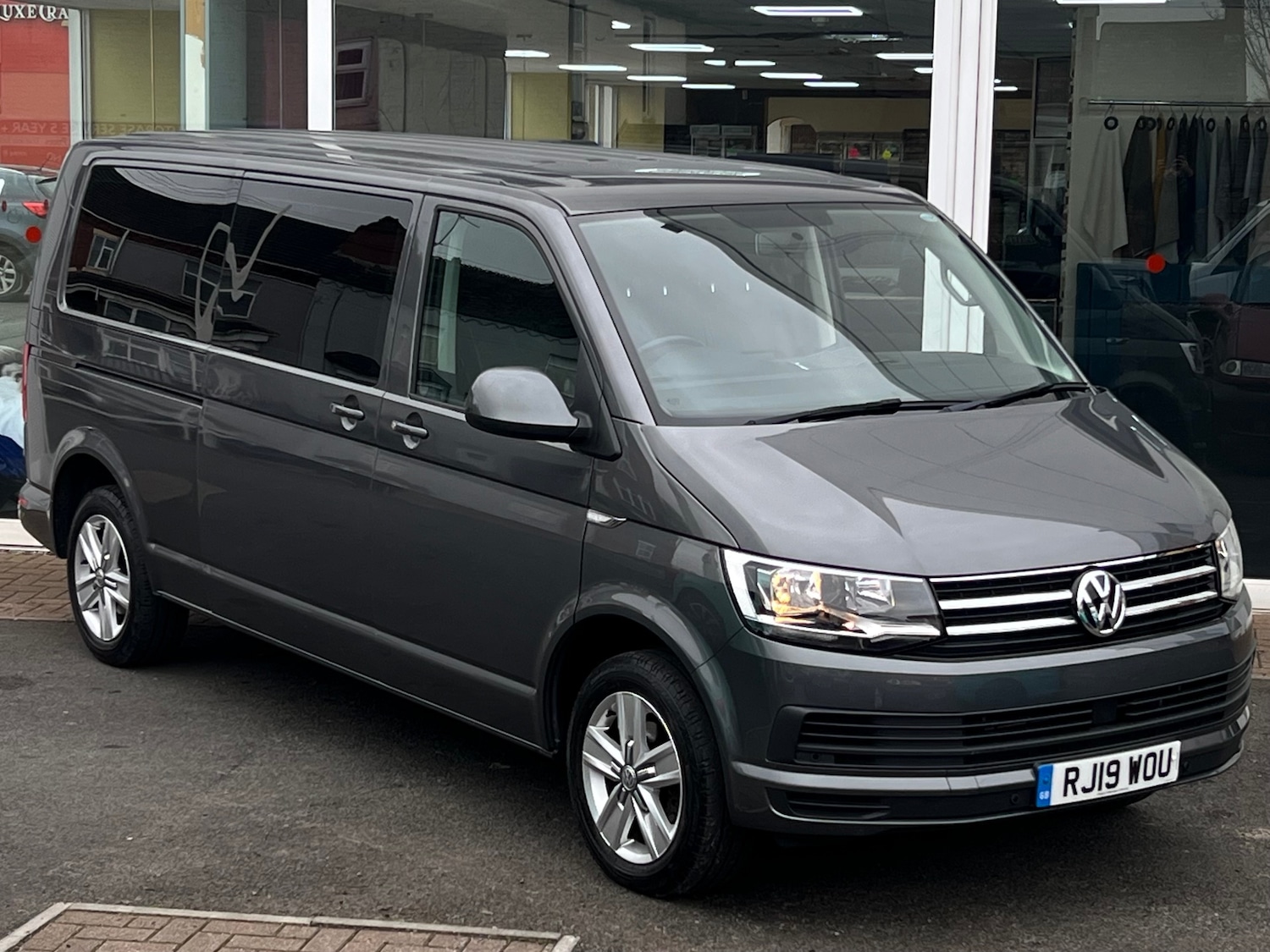 Used Volkswagen Transporter Shuttle 2019 for sale - 77730012: Photo 5