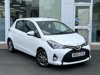 Used Toyota Yaris 2015 for sale - 75640981: Photo
