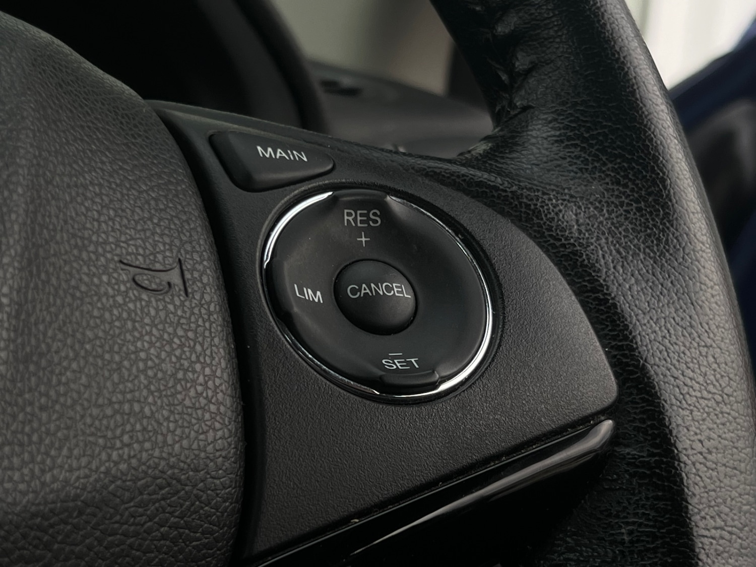 Used Honda HR-V 2015 for sale - 77159415: Photo 11