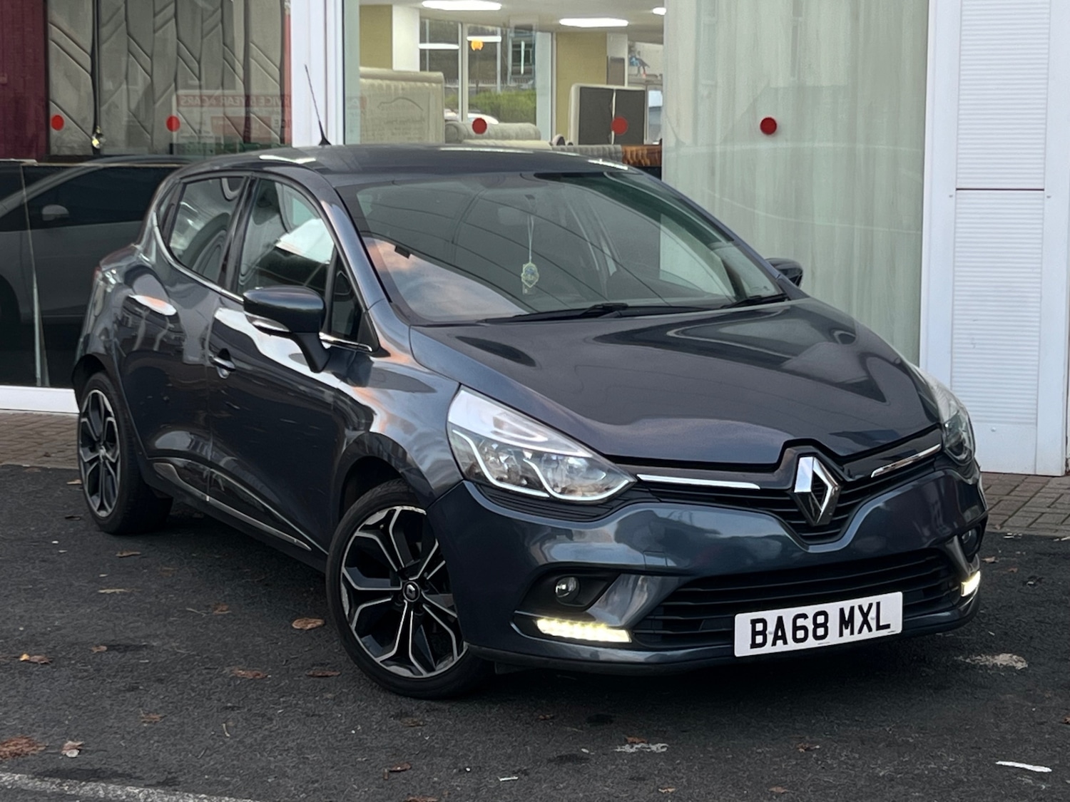 Used Renault Clio 2019 for sale - 76615672: Photo 1