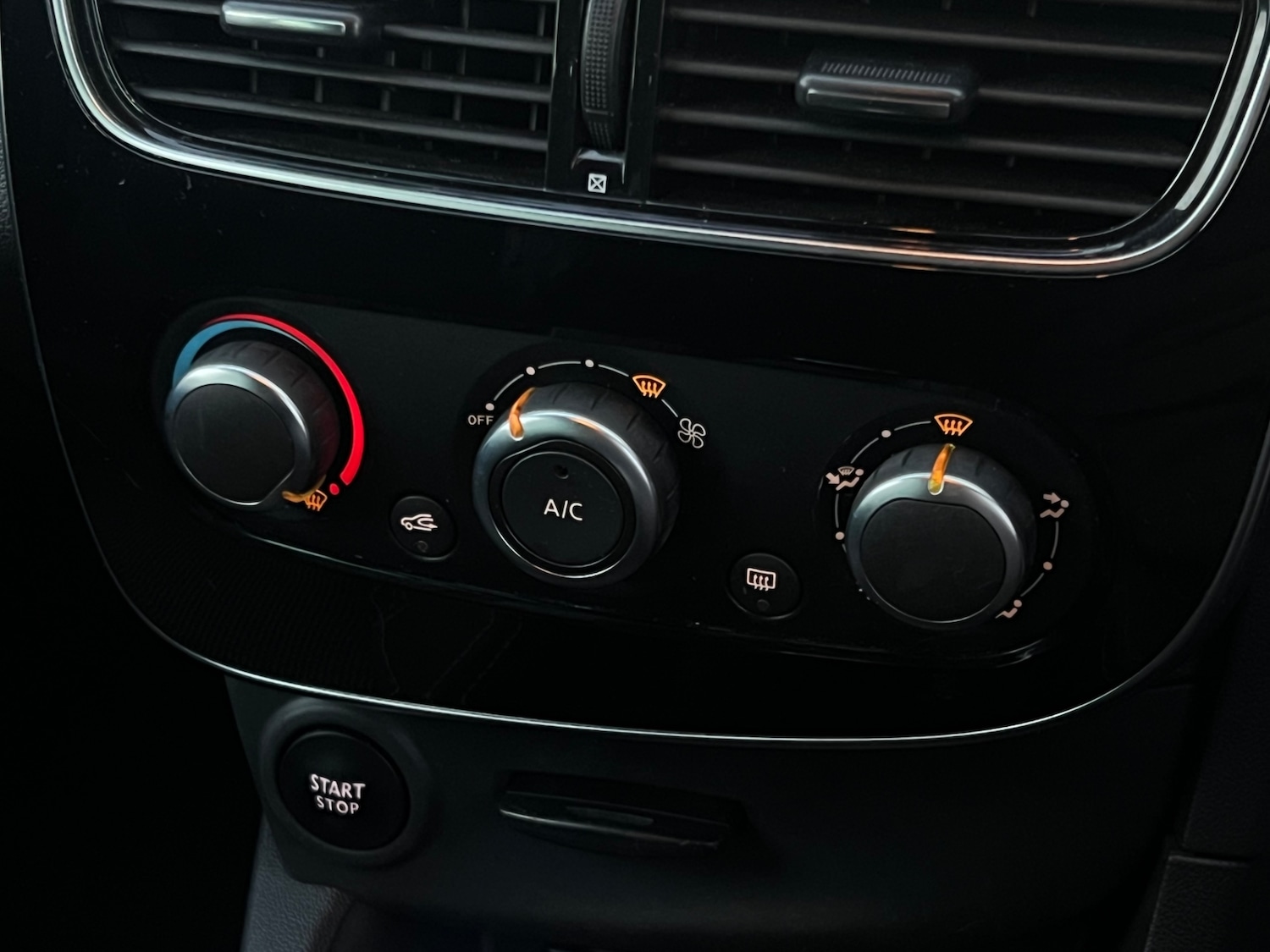 Used Renault Clio 2019 for sale - 76615672: Photo 11