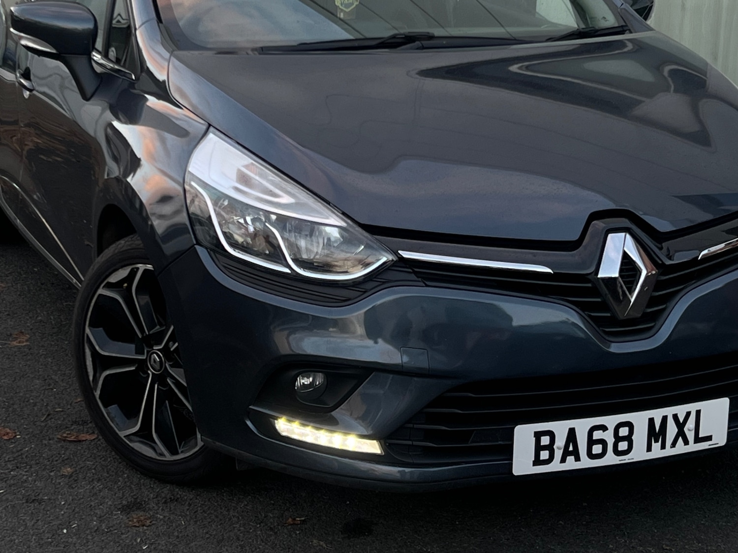Used Renault Clio 2019 for sale - 76615672: Photo 3