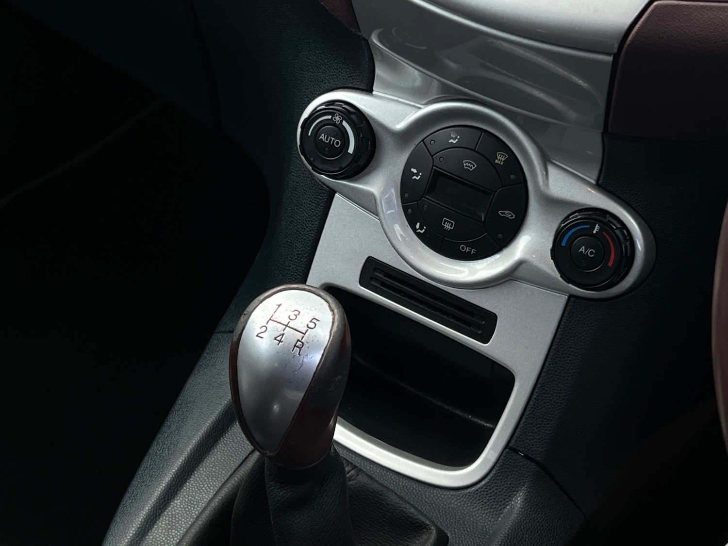 Used Ford Fiesta 2010 for sale - 77491112: Photo 11