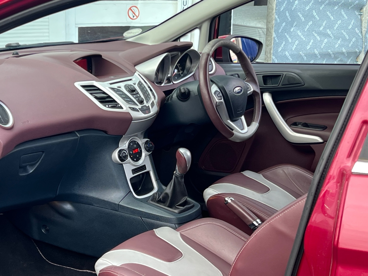 Used Ford Fiesta 2010 for sale - 77491112: Photo 2