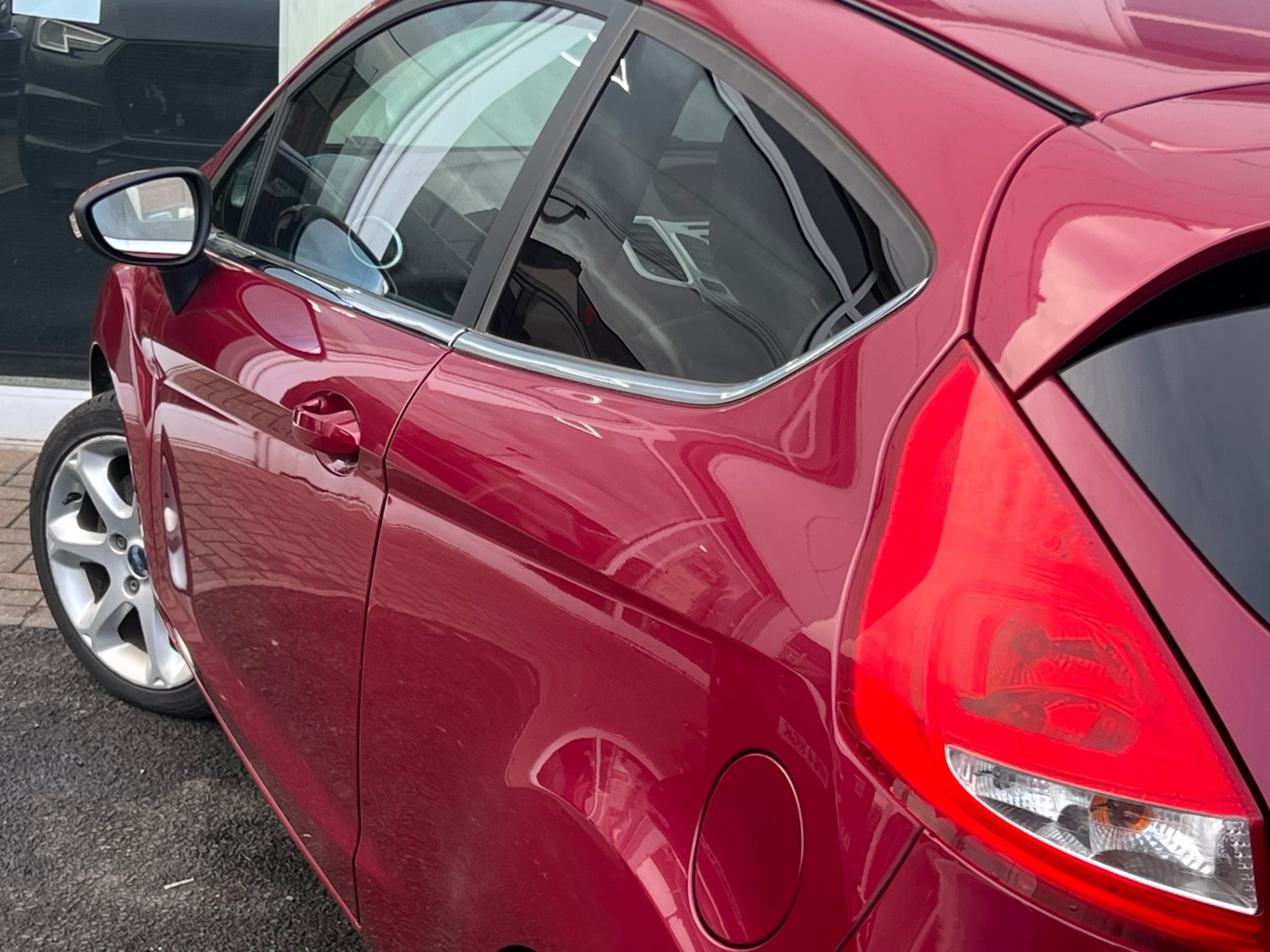 Used Ford Fiesta 2010 for sale - 77491112: Photo 4