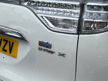 Used Toyota Estima undefined for sale - 79775806: Photo