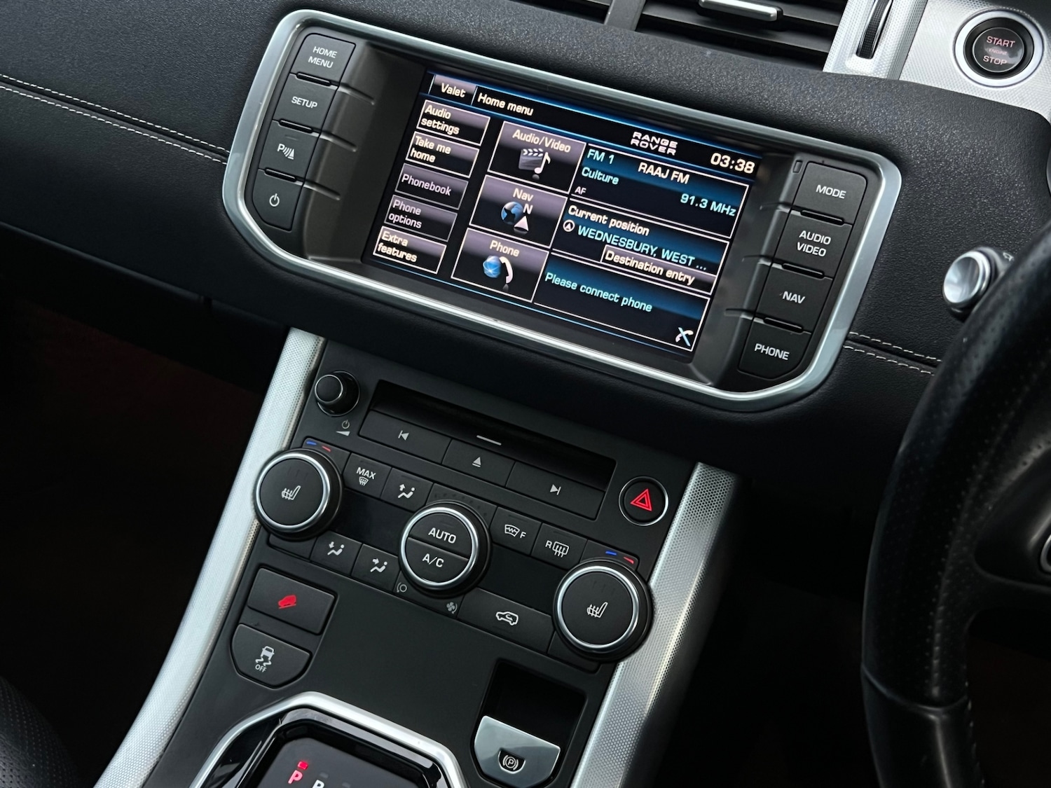 Used Land Rover Range Rover Evoque 2011 for sale - 77450000: Photo 15