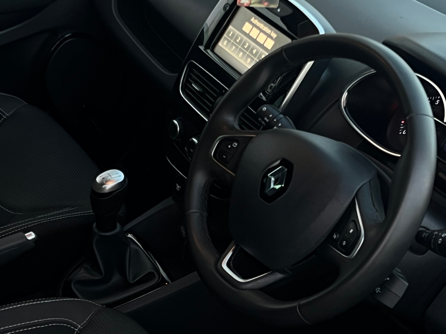 Used Renault Clio 2019 for sale - 77297325: Photo 7