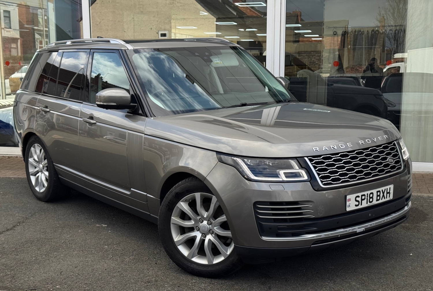 Used Land Rover Range Rover 2018 for sale - 78078545: Photo 1