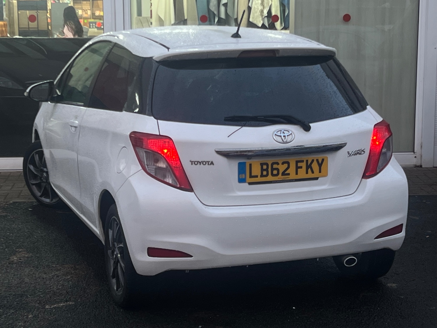 Used Toyota Yaris 2013 for sale - 76534079: Photo 5