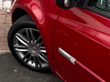 Used Renault Clio 2010 for sale - 75556066: Photo