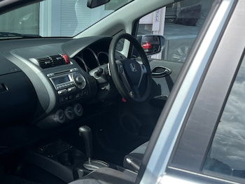 Used Honda Jazz 2006 for sale - 76405486: Photo