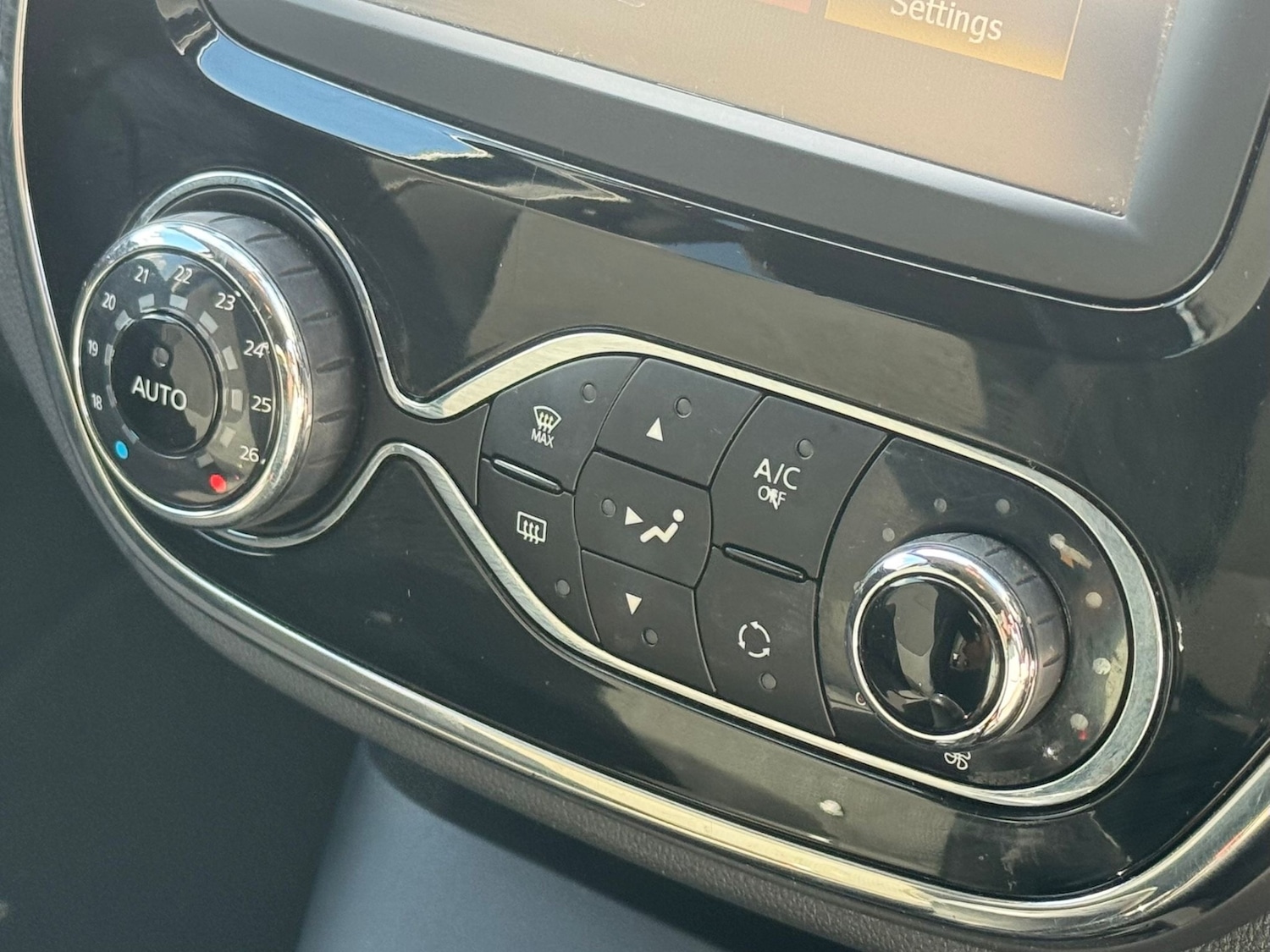 Used Renault Captur 2016 for sale - 76892375: Photo 10