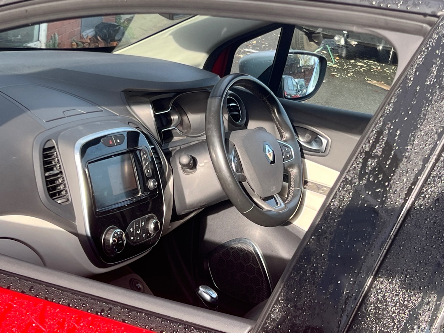 Used Renault Captur 2018 for sale - 76565246: Photo 8