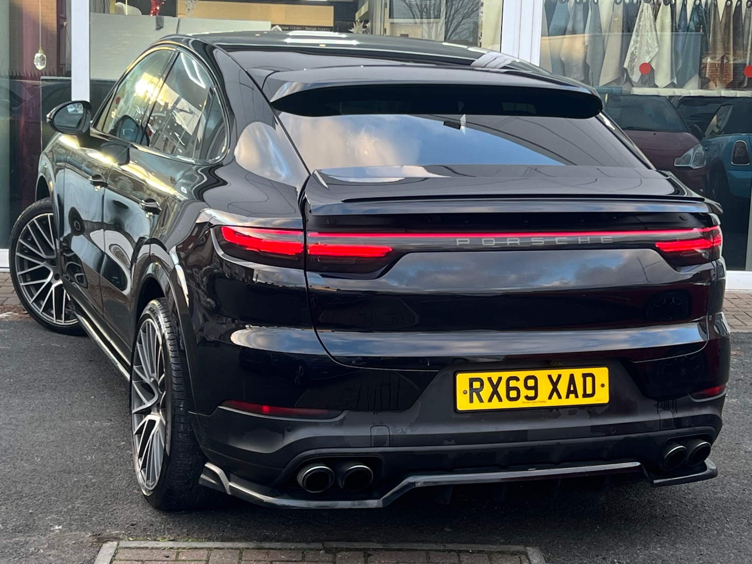 Used Porsche Cayenne 2019 for sale - 77047492: Photo 2