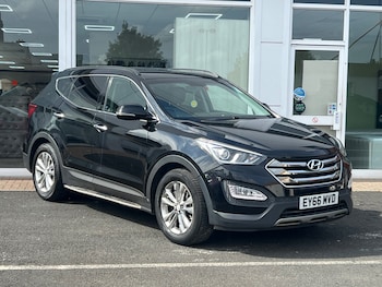 Used Hyundai Santa Fe 2016 for sale - 76234512: Photo