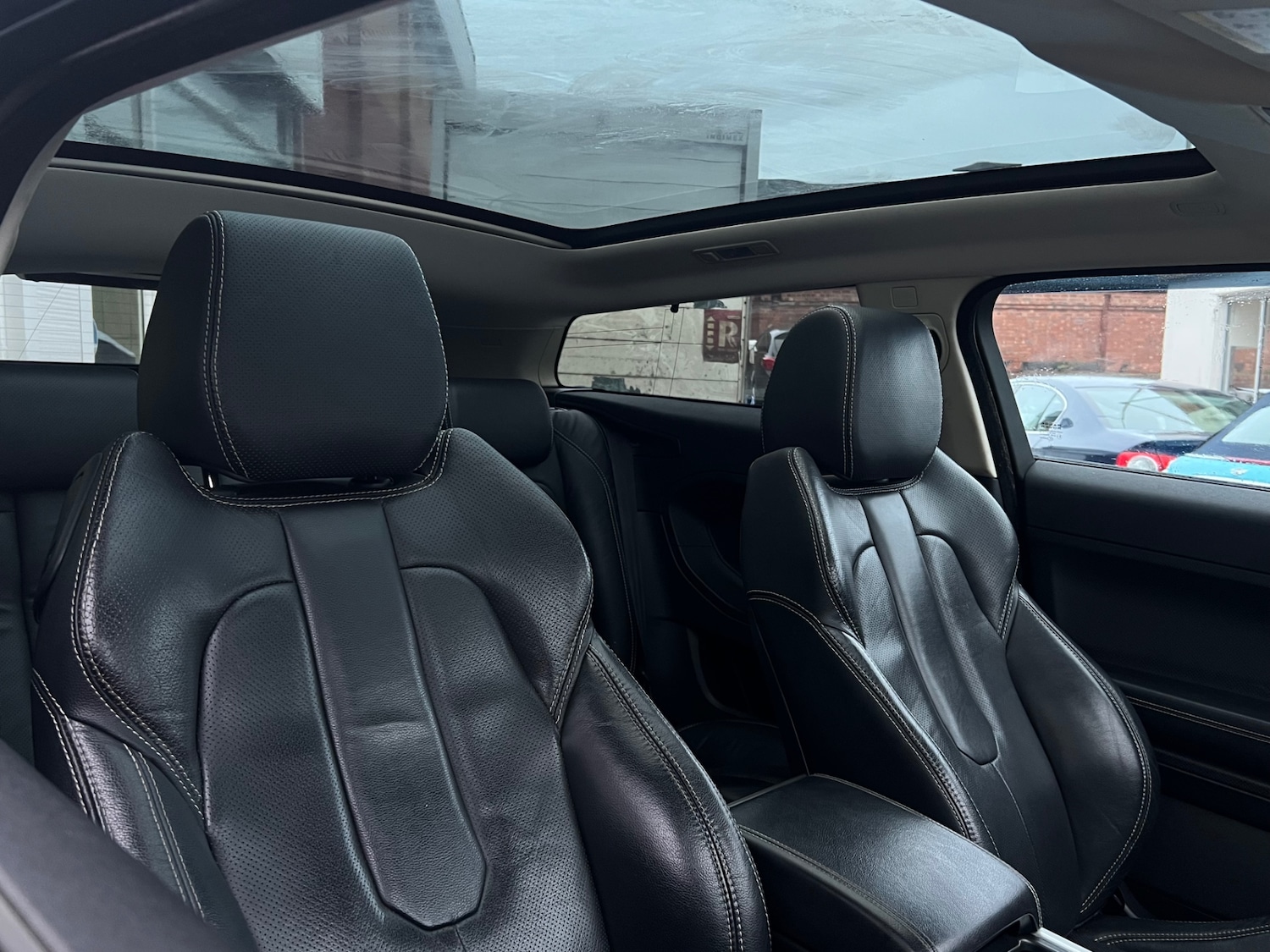 Used Land Rover Range Rover Evoque 2011 for sale - 77024326: Photo 11