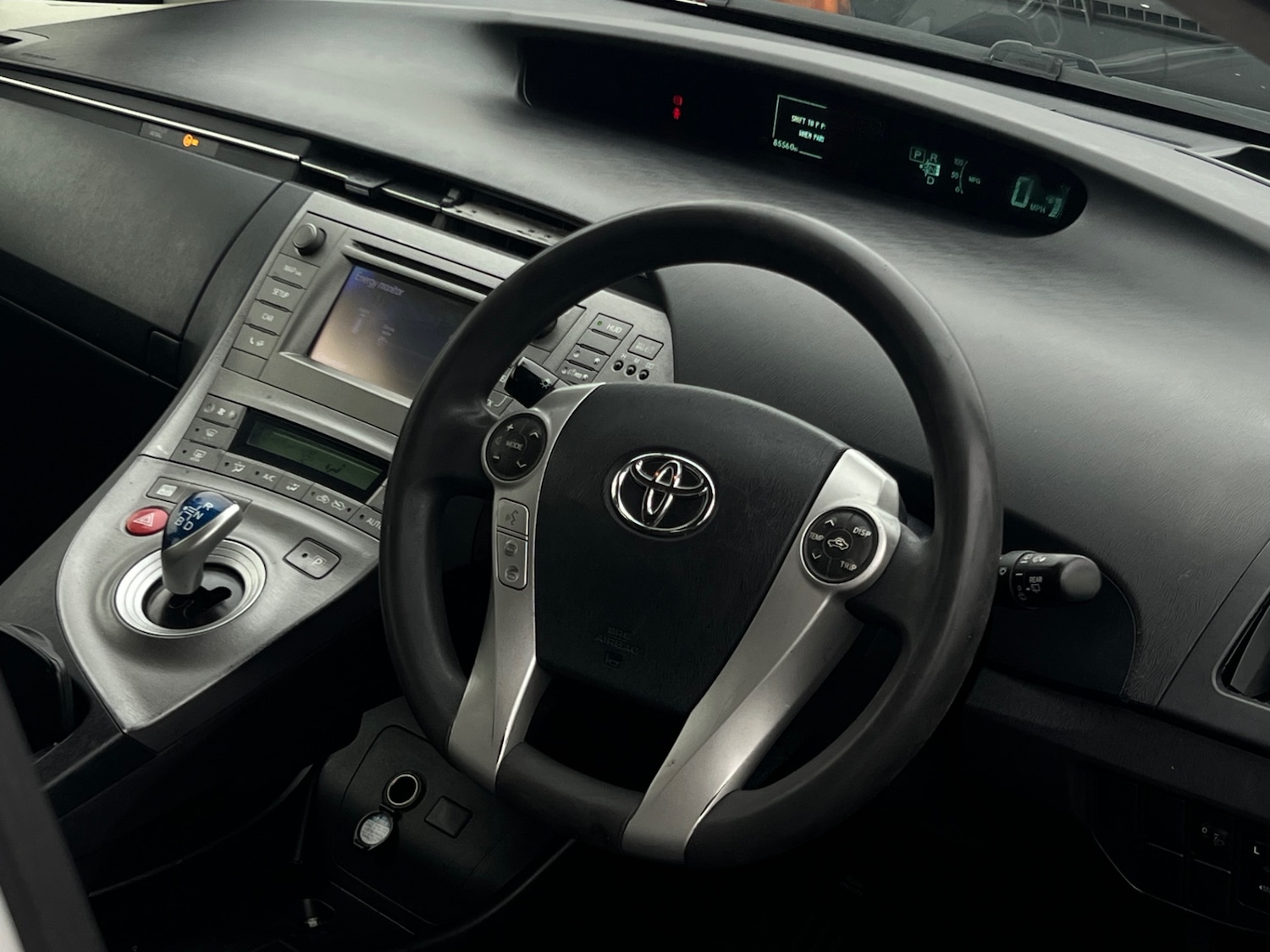 Used Toyota Prius 2015 for sale - 76504745: Photo 3