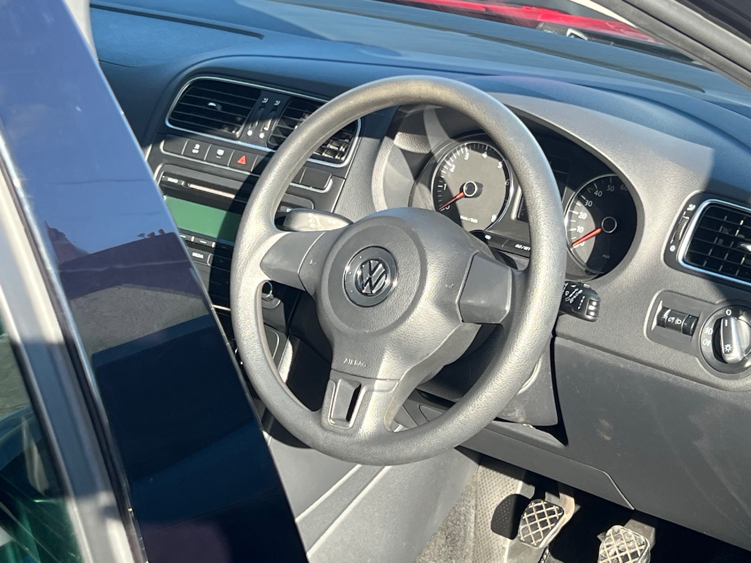 Used Volkswagen Polo 2011 for sale - 76363455: Photo 8