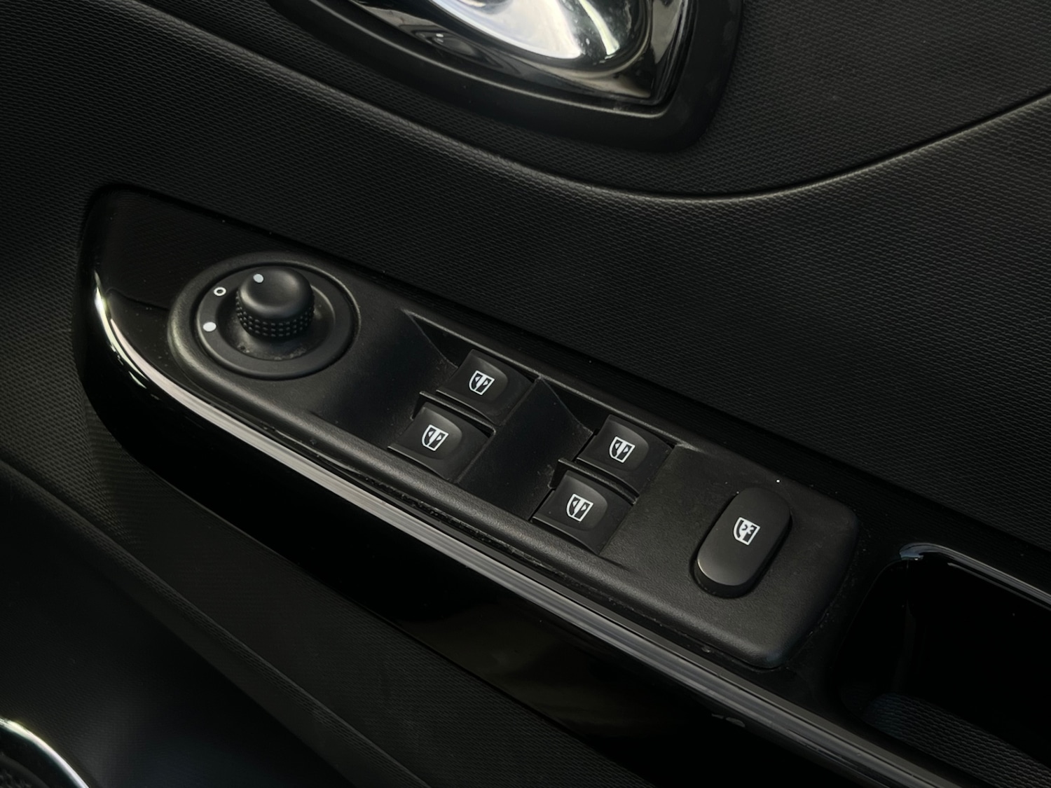 Used Renault Captur 2015 for sale - 76375431: Photo 10