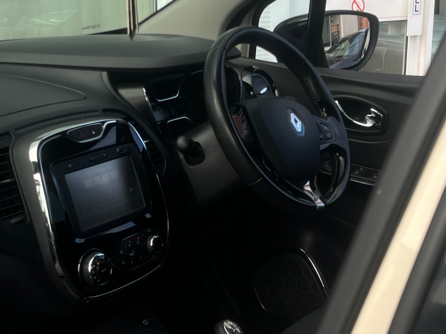 Used Renault Captur 2015 for sale - 76375431: Photo 7