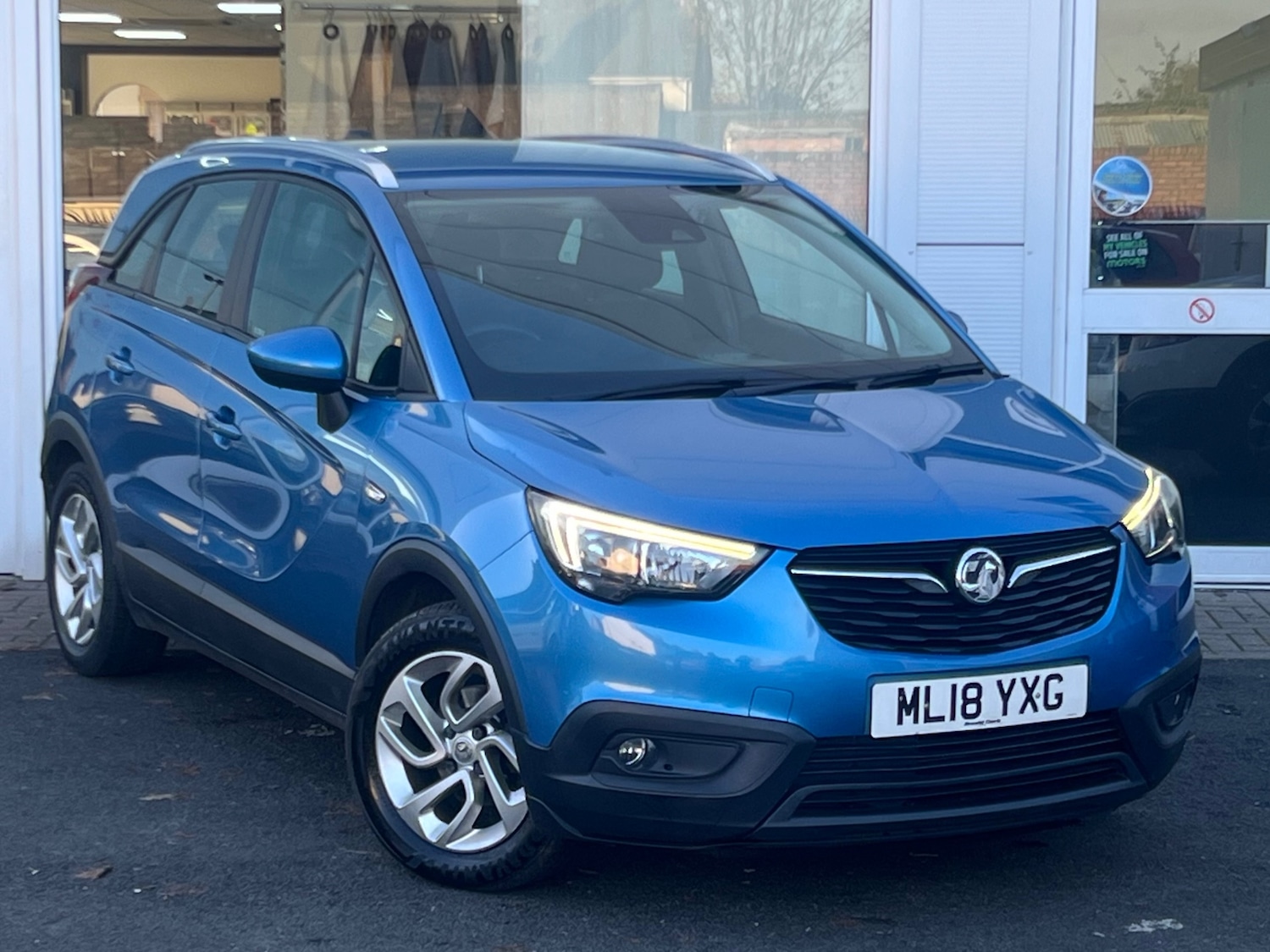 Used Vauxhall Crossland X 2018 for sale - 77047890: Photo 1