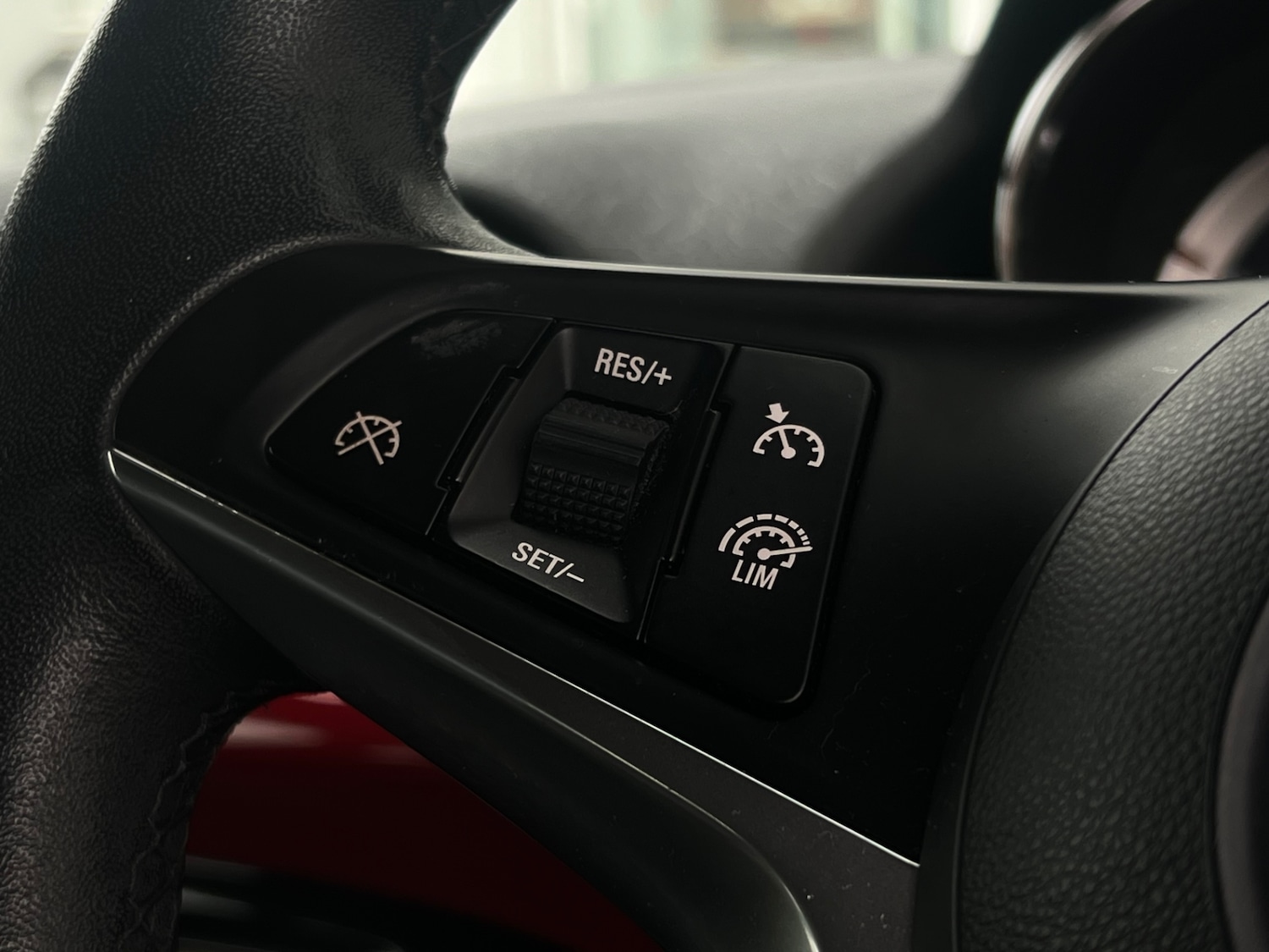 Used Vauxhall ADAM 2015 for sale - 76666059: Photo 10