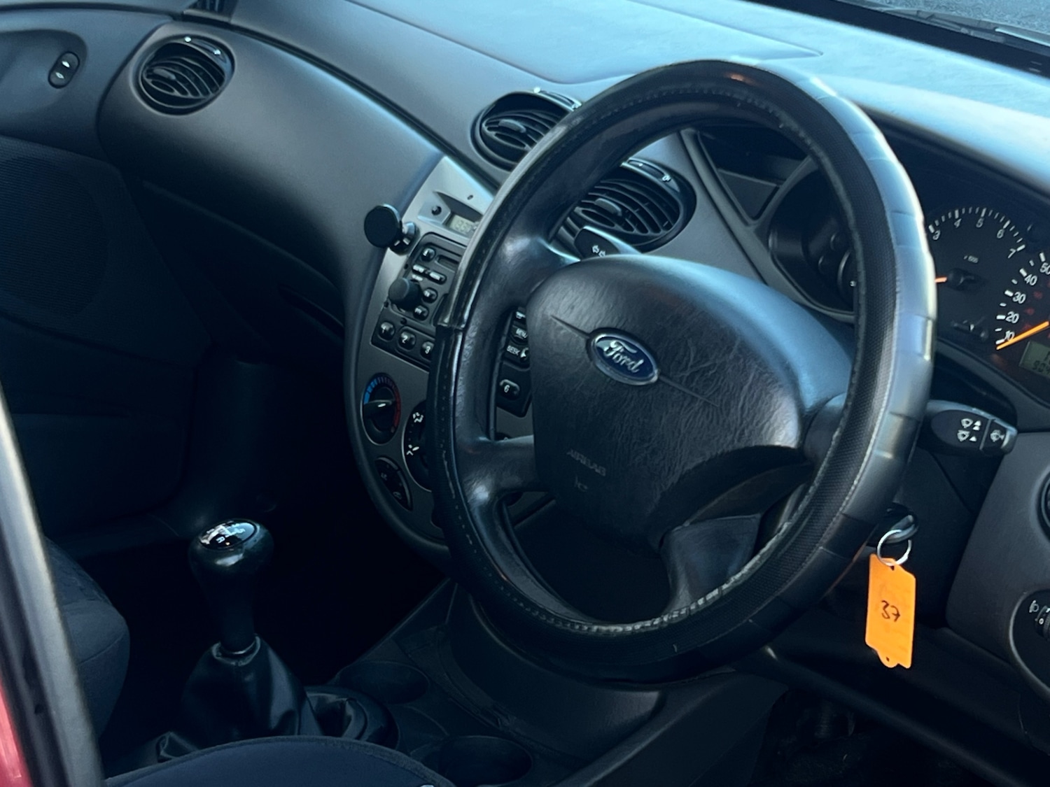Used Ford Focus 2004 for sale - 76402247: Photo 4