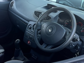 Used Renault Clio 2010 for sale - 78882853: Photo