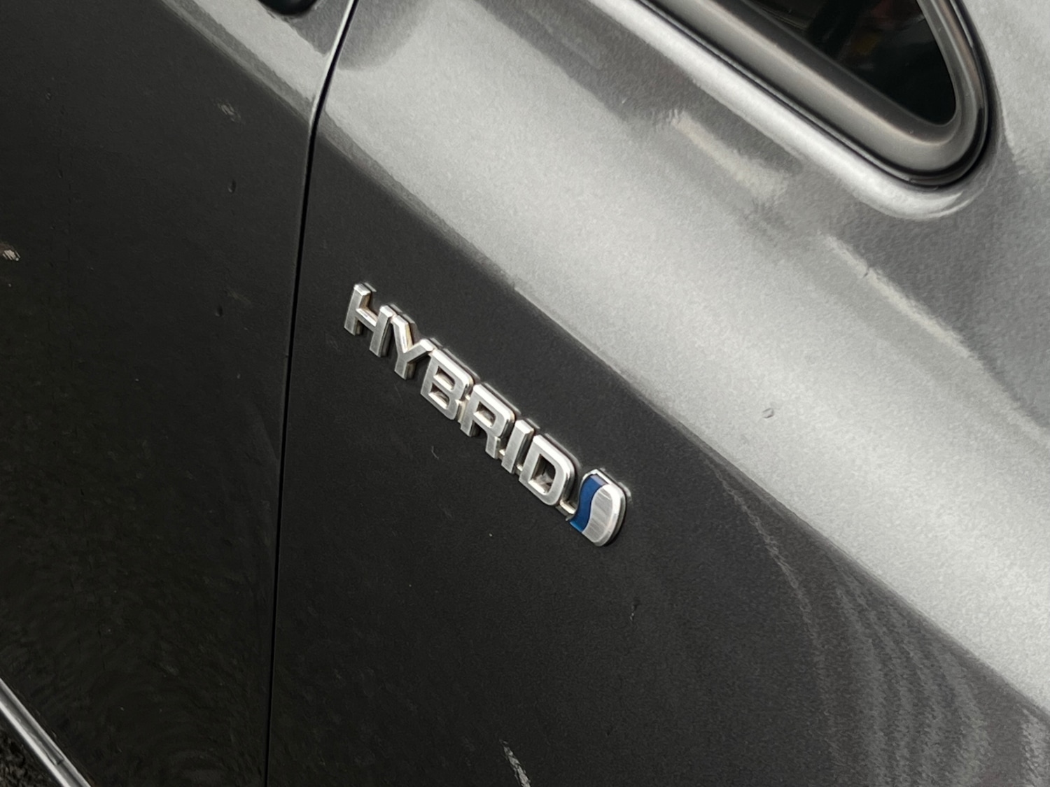 Used Toyota Prius 2018 for sale - 76542338: Photo 2