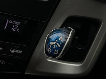 Used Toyota Prius undefined for sale - 76542338: Photo