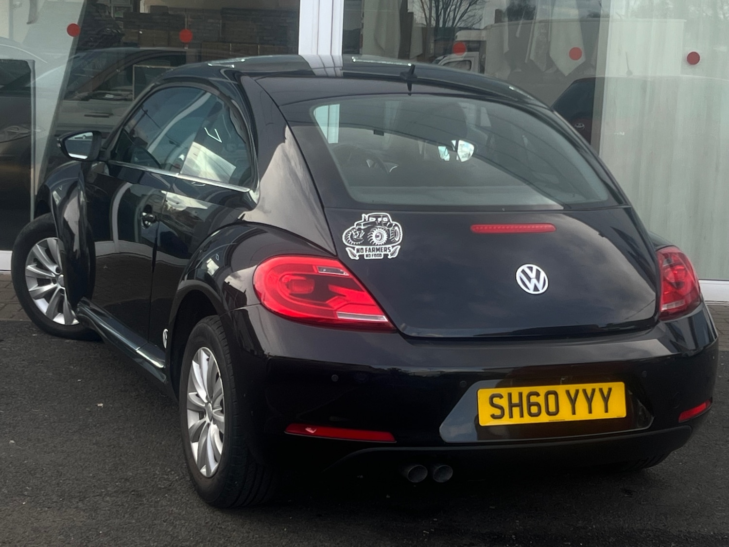Used Volkswagen Beetle 2012 for sale - 78027511: Photo 2