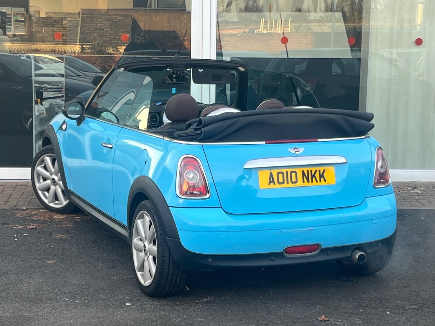 Used MINI Convertible 2010 for sale - 76652262: Photo 16