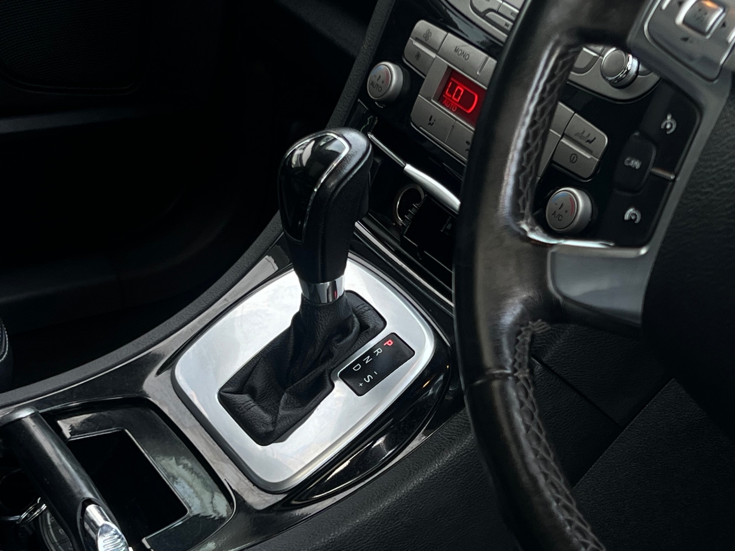 Used Ford Galaxy 2010 for sale - 76595681: Photo 9