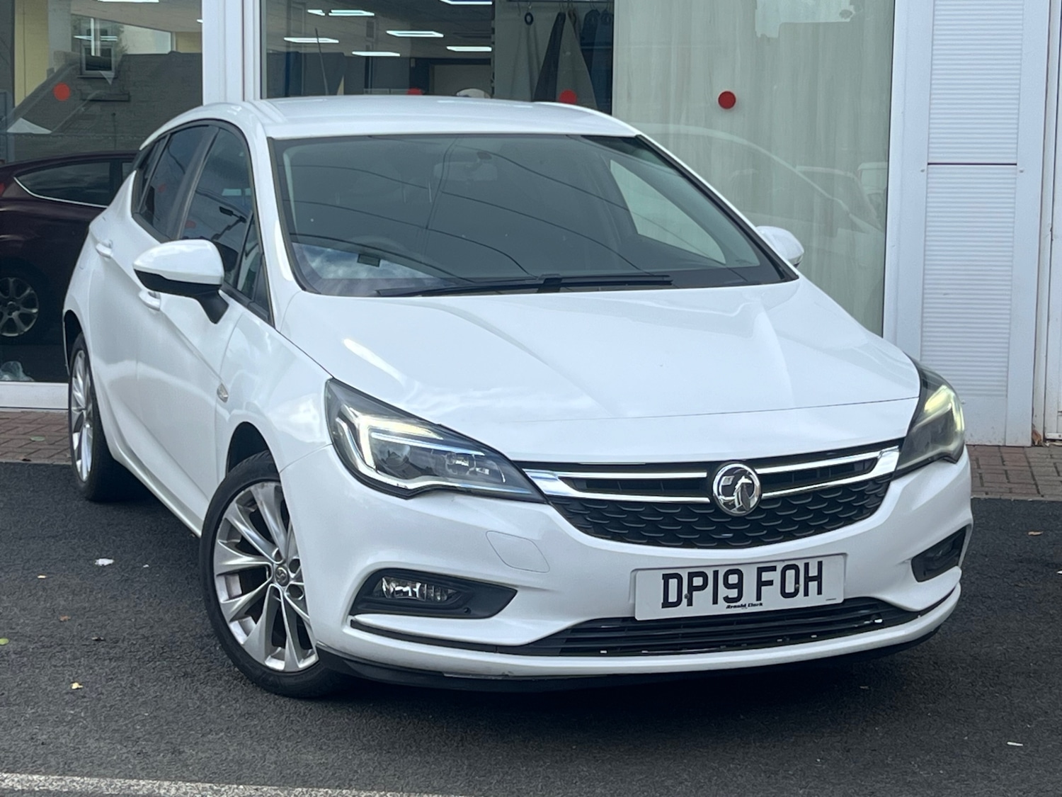 Used Vauxhall Astra 2019 for sale - 77045396: Photo 3