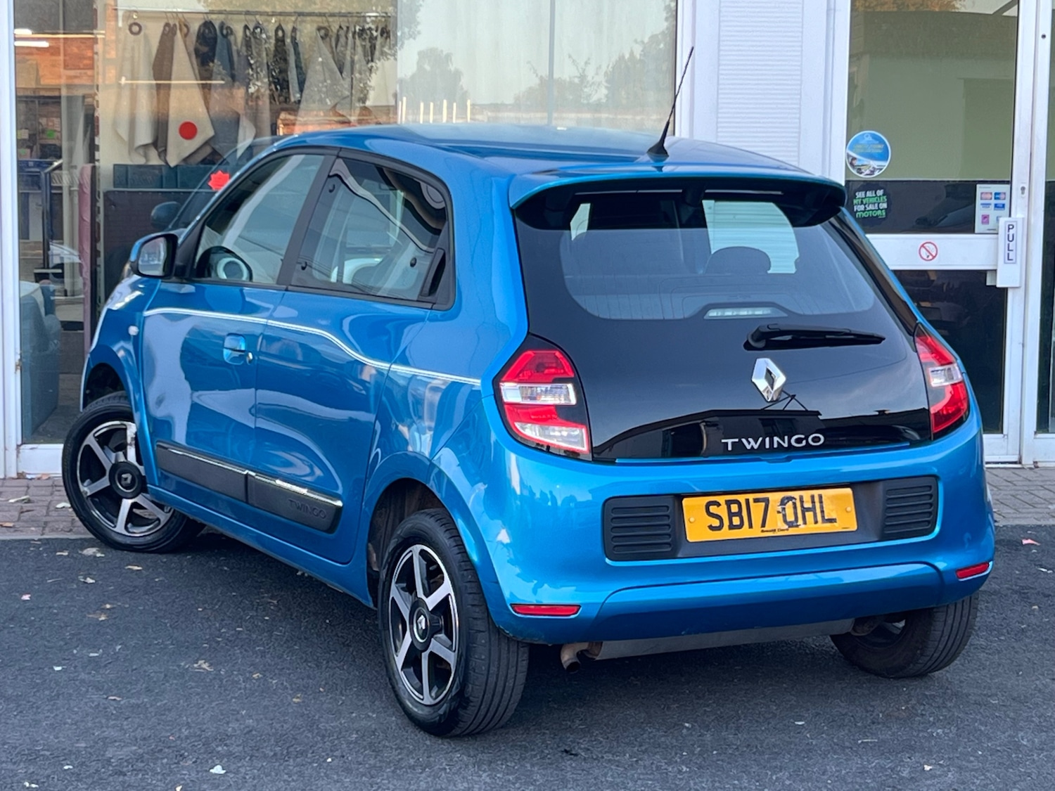 Used Renault Twingo 2017 for sale - 76405342: Photo 2