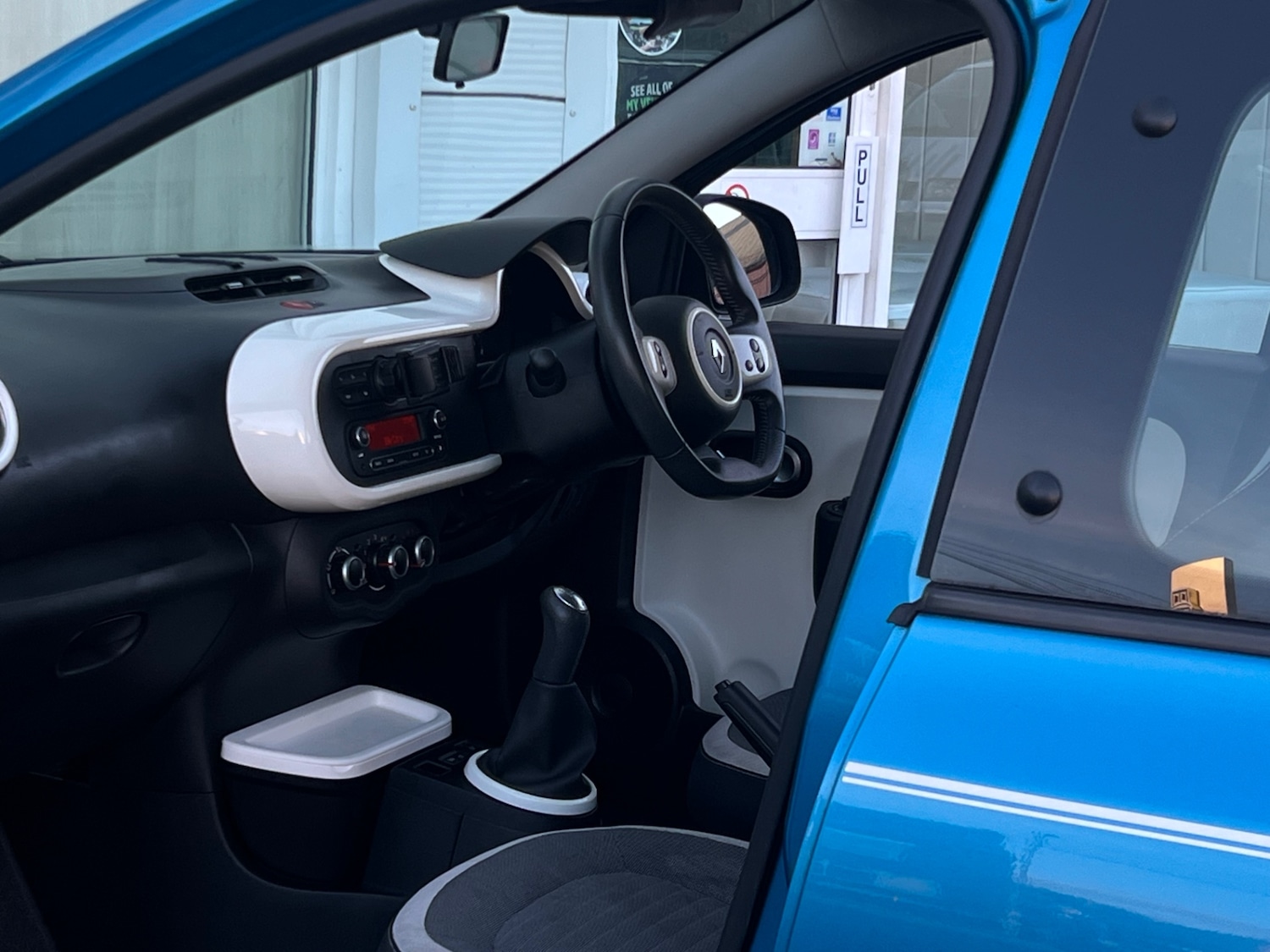 Used Renault Twingo 2017 for sale - 76405342: Photo 6