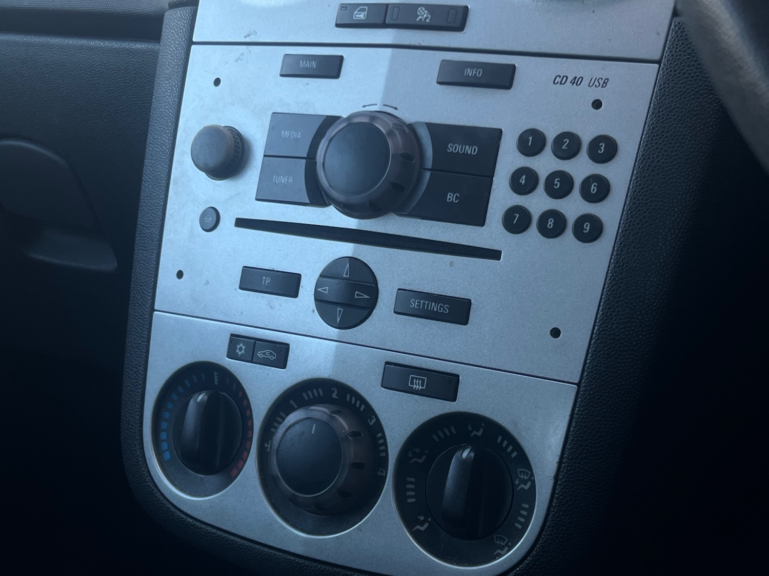 Used Vauxhall Corsa 2012 for sale - 76613692: Photo 8