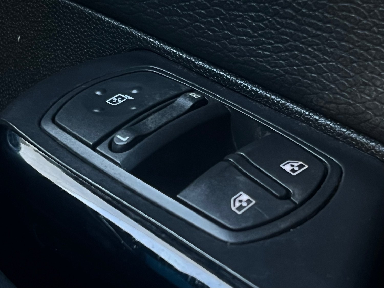 Used Vauxhall Corsa 2012 for sale - 76613692: Photo 9