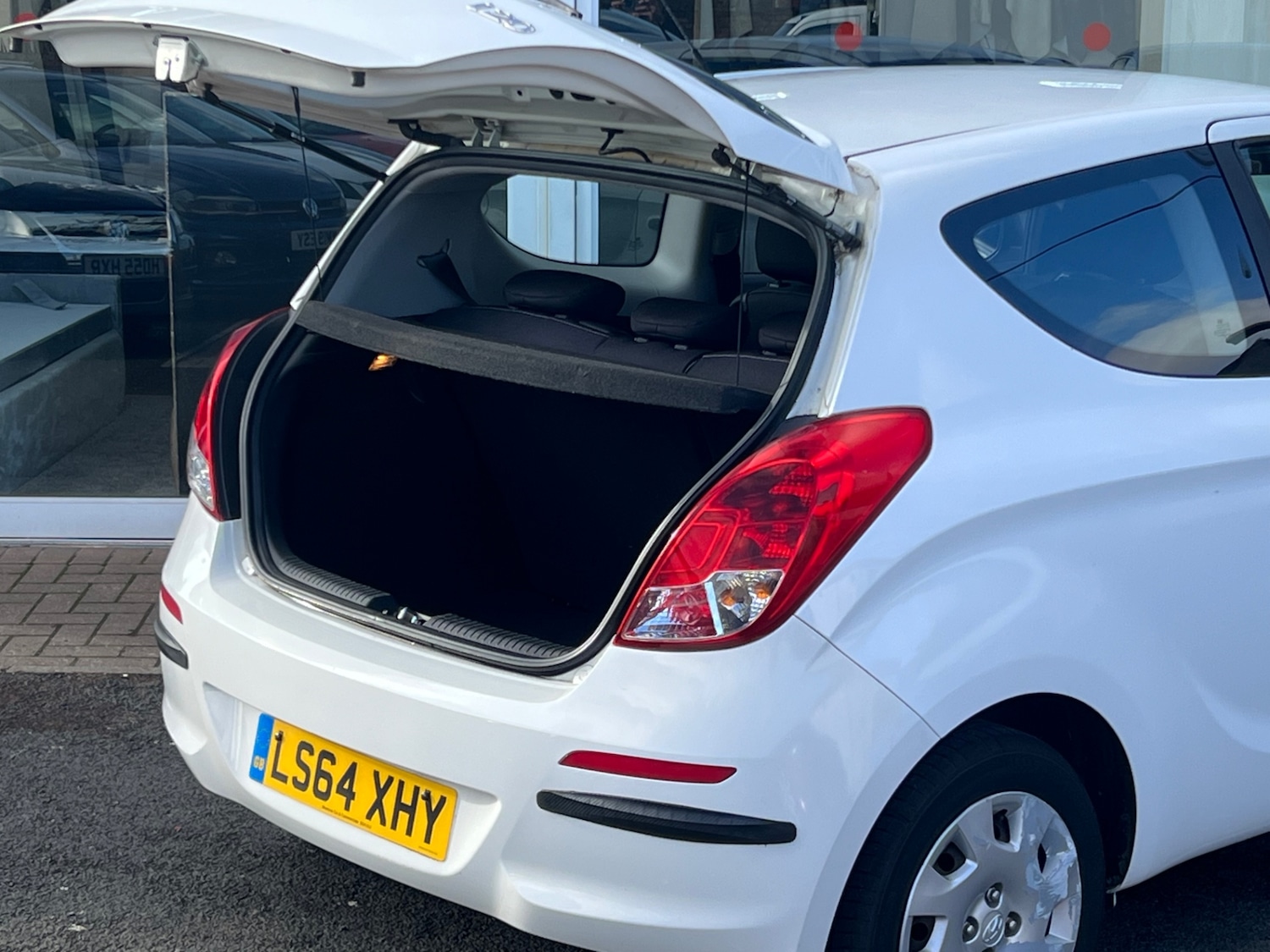 Used Hyundai i20 2014 for sale - 77311008: Photo 18