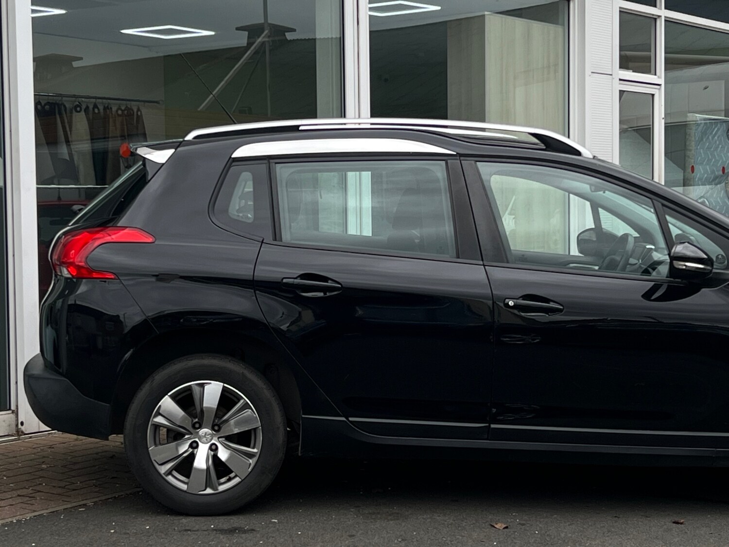 Used Peugeot 2008 2014 for sale - 77902068: Photo 11