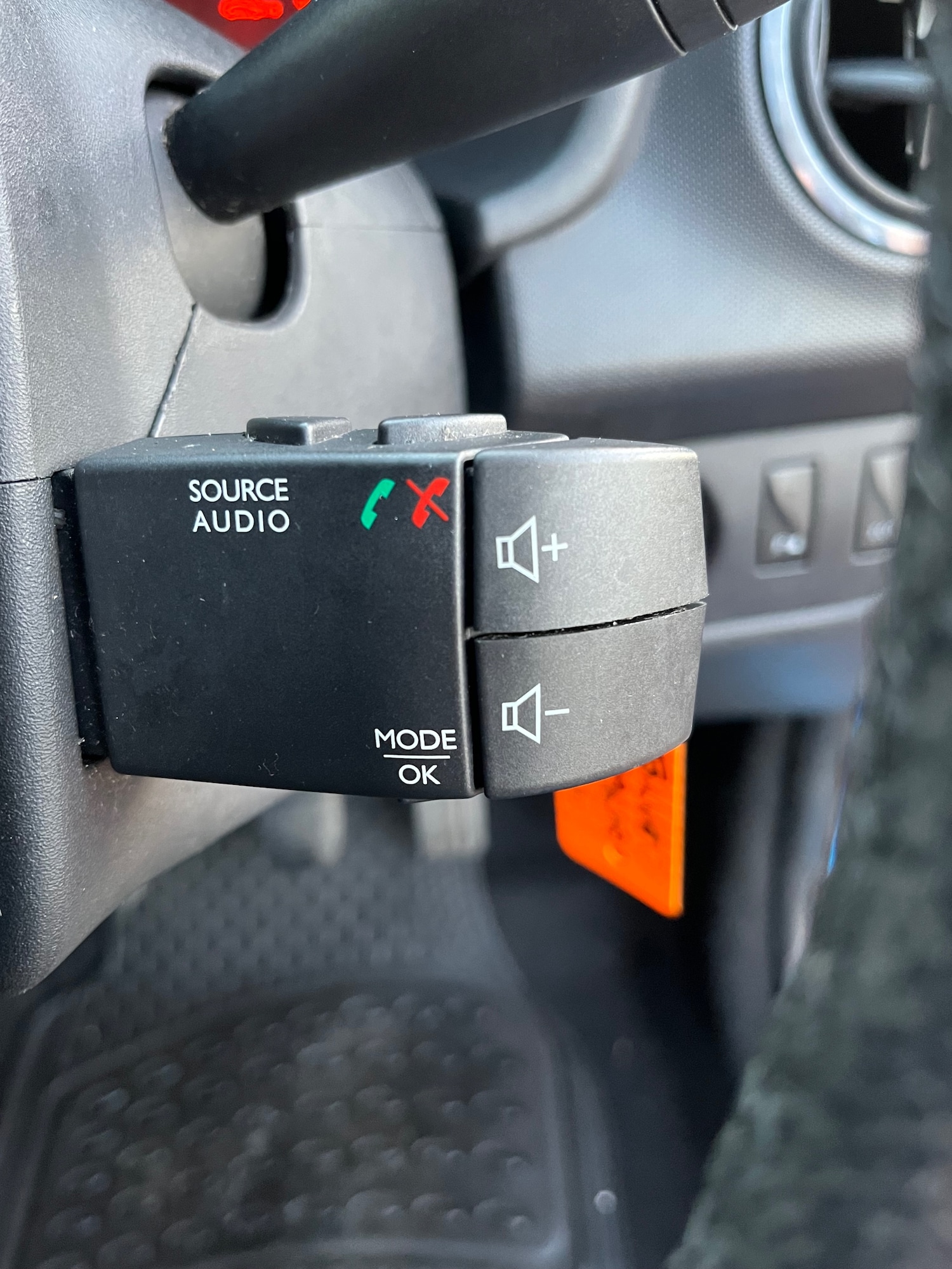 Used Dacia Sandero Stepway 2014 for sale - 76508087: Photo 16