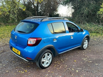 Used Dacia Sandero Stepway 2014 for sale - 76508087: Photo