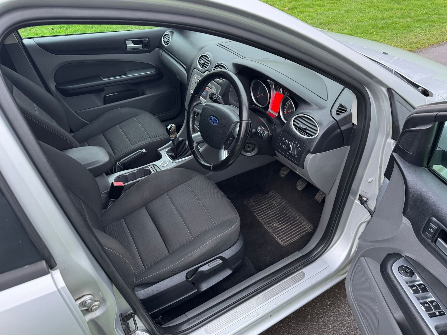 Used Ford Focus 2011 for sale - 77395076: Photo 9