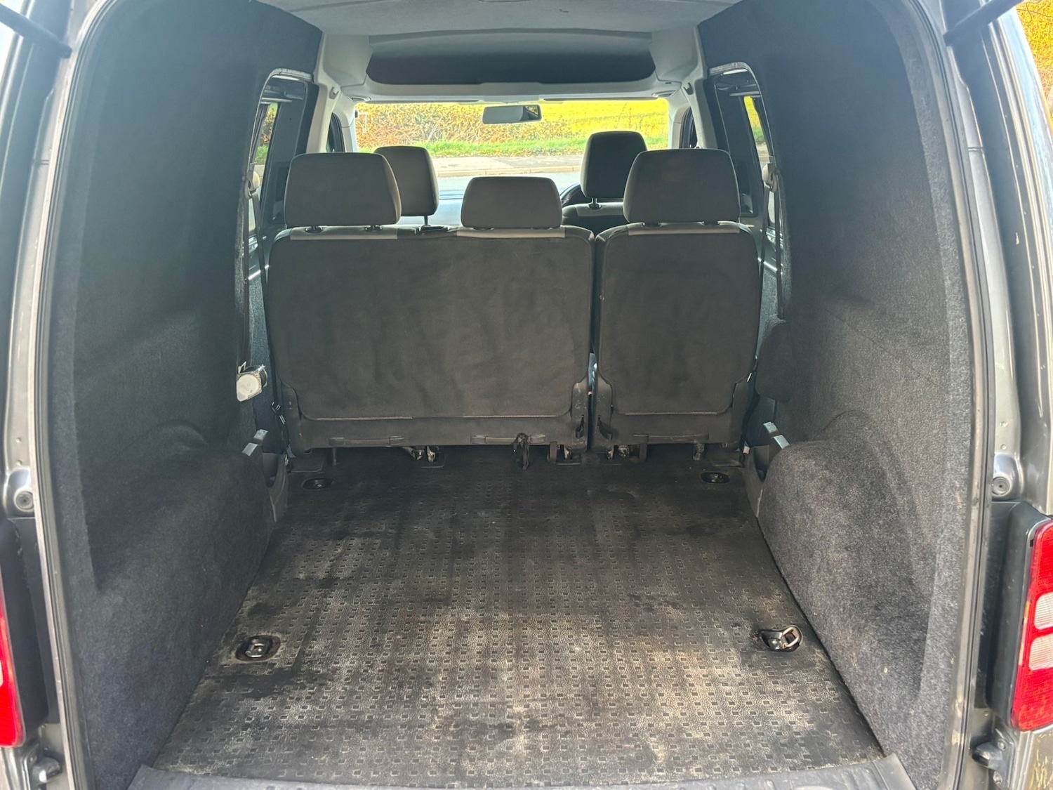 Used Volkswagen Caddy Maxi 2013 for sale - 76507314: Photo 10