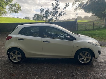 Used Mazda Mazda2 2012 for sale - 76171483: Photo