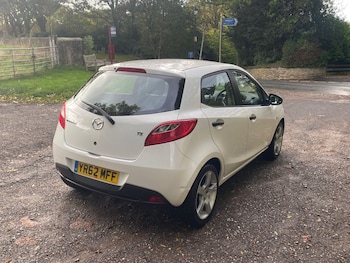 Used Mazda Mazda2 2012 for sale - 76171483: Photo