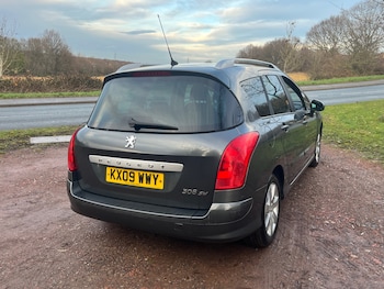 Used Peugeot 308 2009 for sale - 76935429: Photo