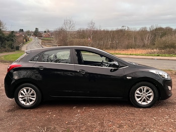 Used Hyundai i30 2015 for sale - 76910979: Photo