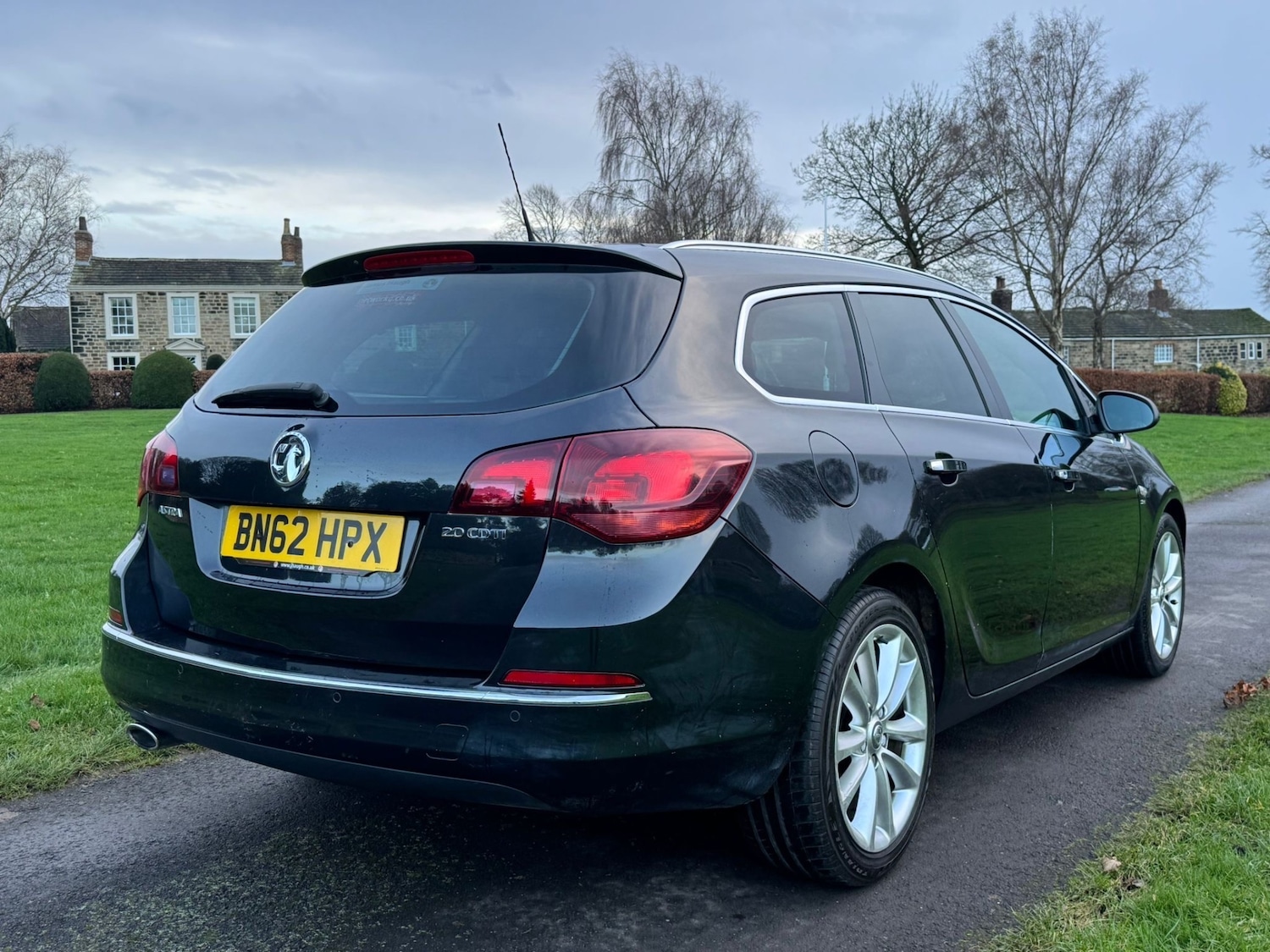 Used Vauxhall Astra 2013 for sale - 77432673: Photo 3